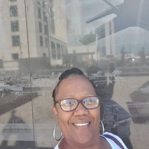 Meet your Posher, Jackie